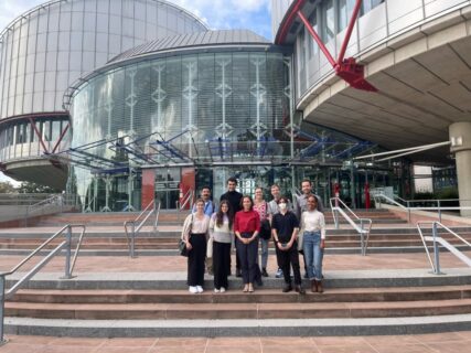 Participants in the FAU Human Rights Talks of winter term 2022 in front of the European Court of Human Rights in Strasbourg